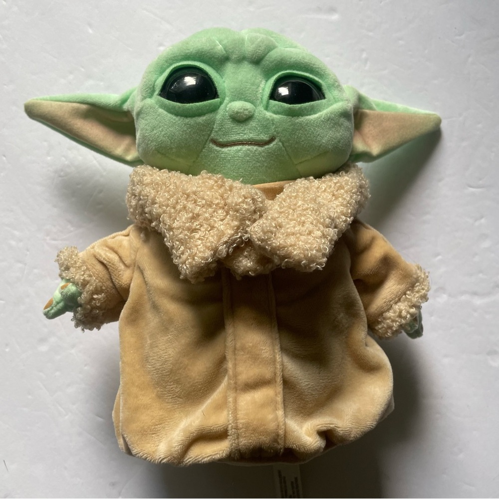 Star Wars  The Mandolin Baby Yoda Green and Tan Plush Toy Mattel 9”